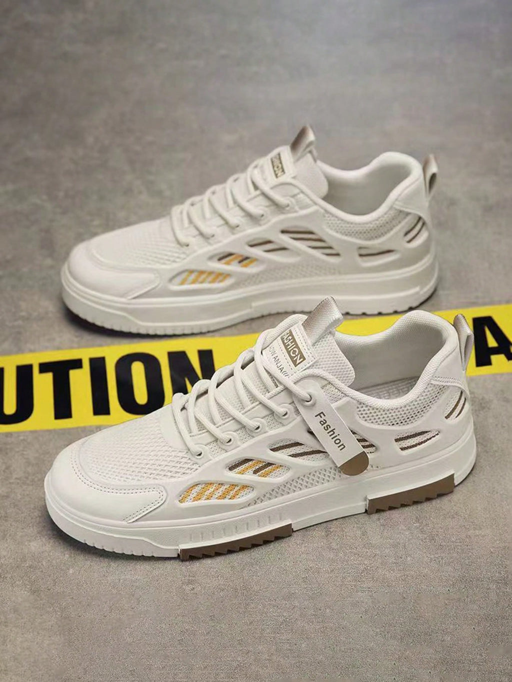 Men's versatile casual athletic shoe, 2026 style, breathable mesh shoe for everyday and beach wear