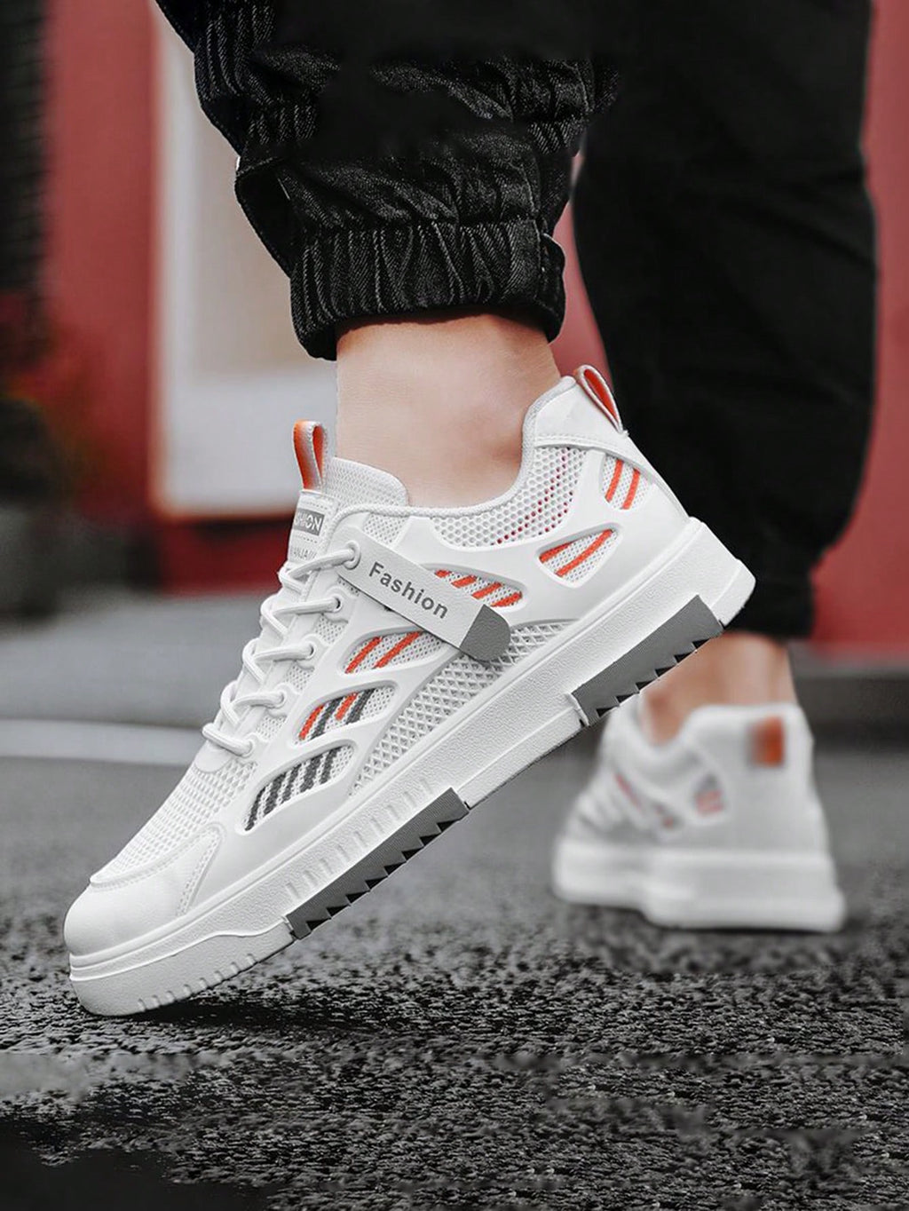 Men's versatile casual athletic shoe, 2026 style, breathable mesh shoe for everyday and beach wear